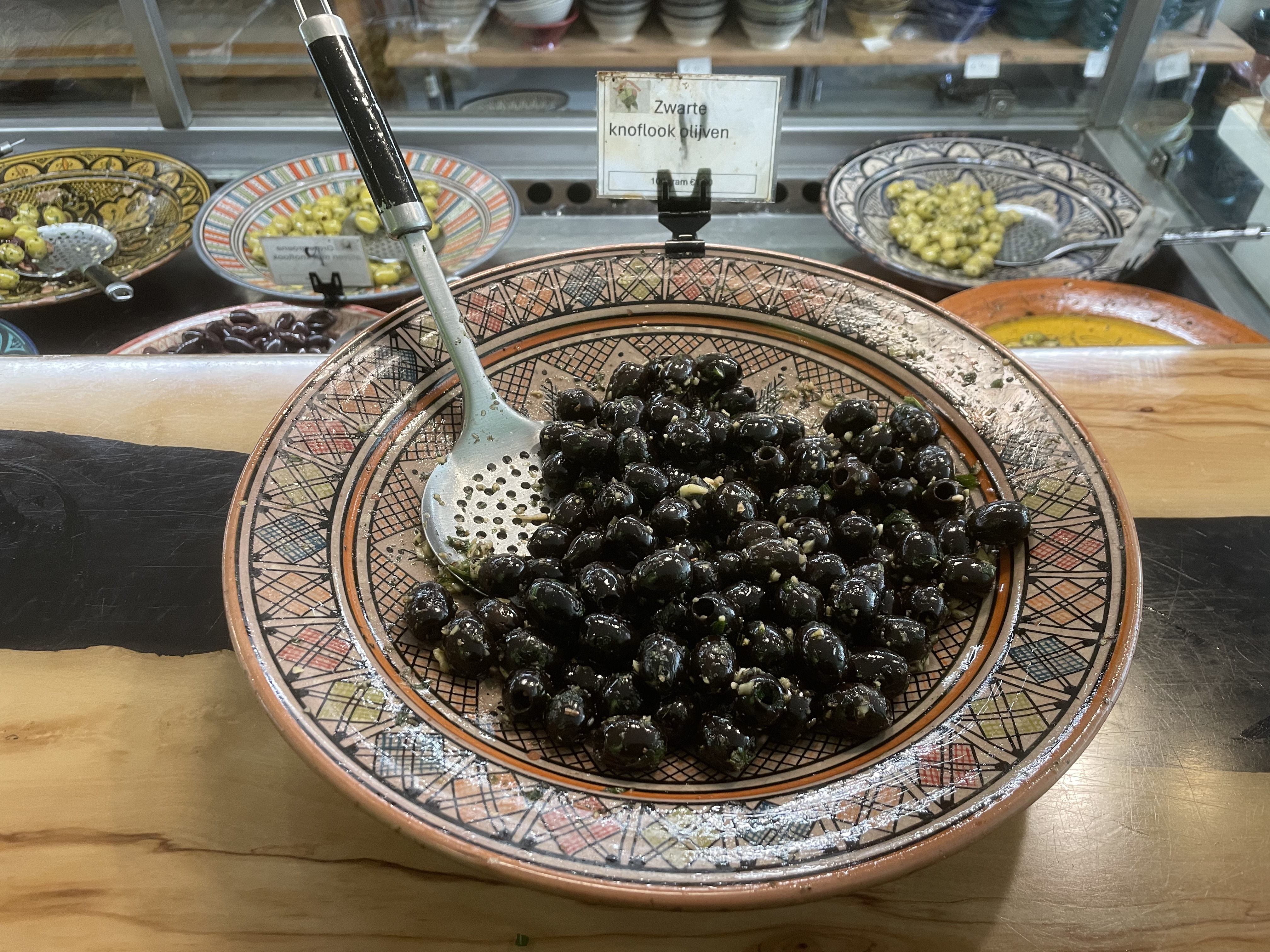 Zwarte Knoflook Olijven